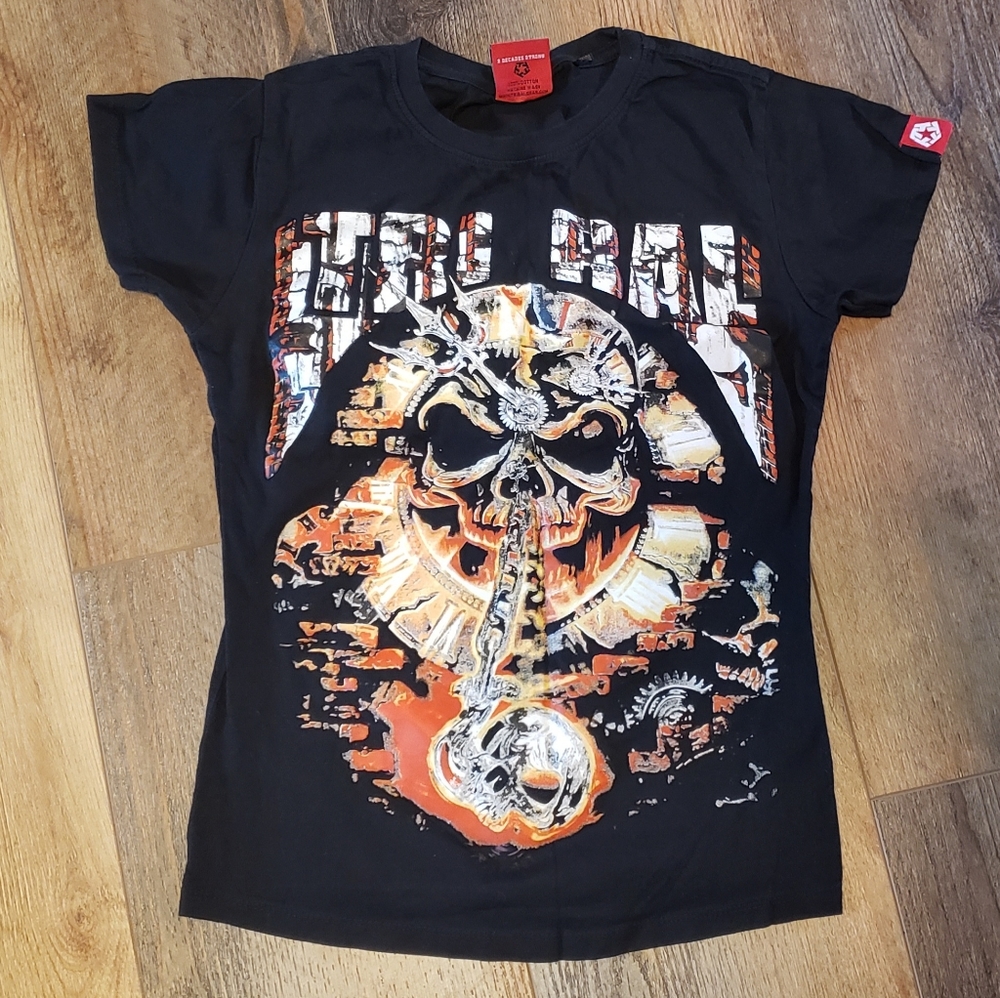 4for10💕 NWOT Tribal Tshirt 🖤